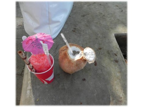 We were thirsty, so we brought some drinks by the beach. Shaved ice and Agua de Pipa (Coconut Water)