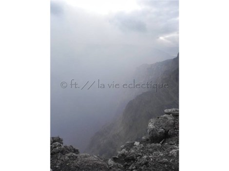 trying to look deep into the masaya volcano